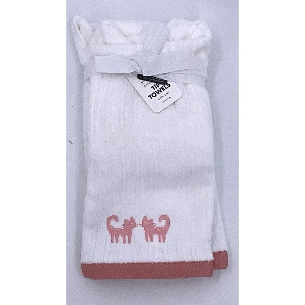 Envogue White Set of 2 Velour Tip Towels Embroidered Pink Coral Cats Kitties NWT